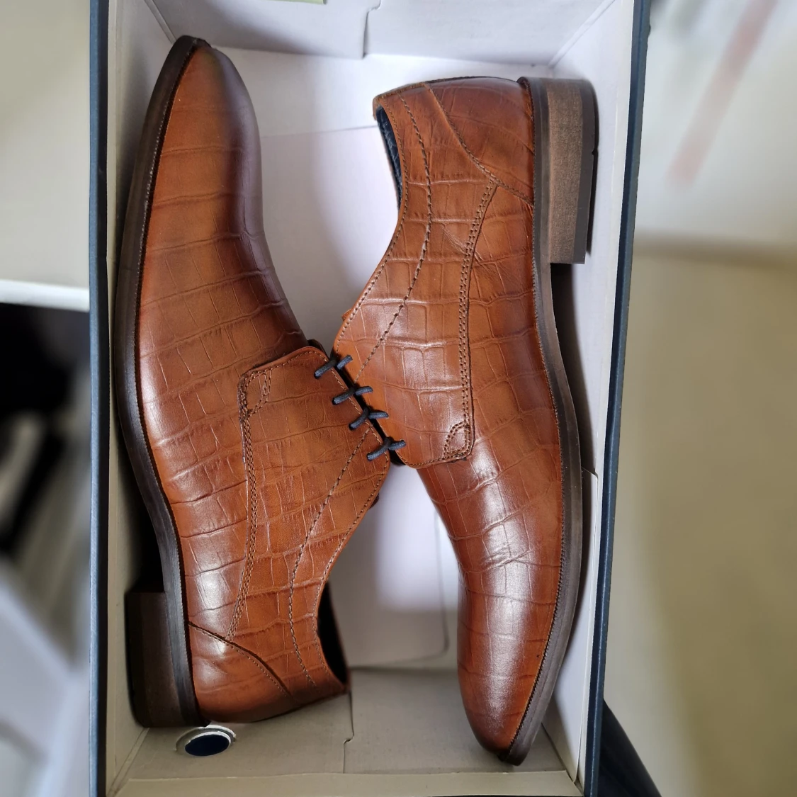 Oanvända Skinnskor Storlek 44 - 3