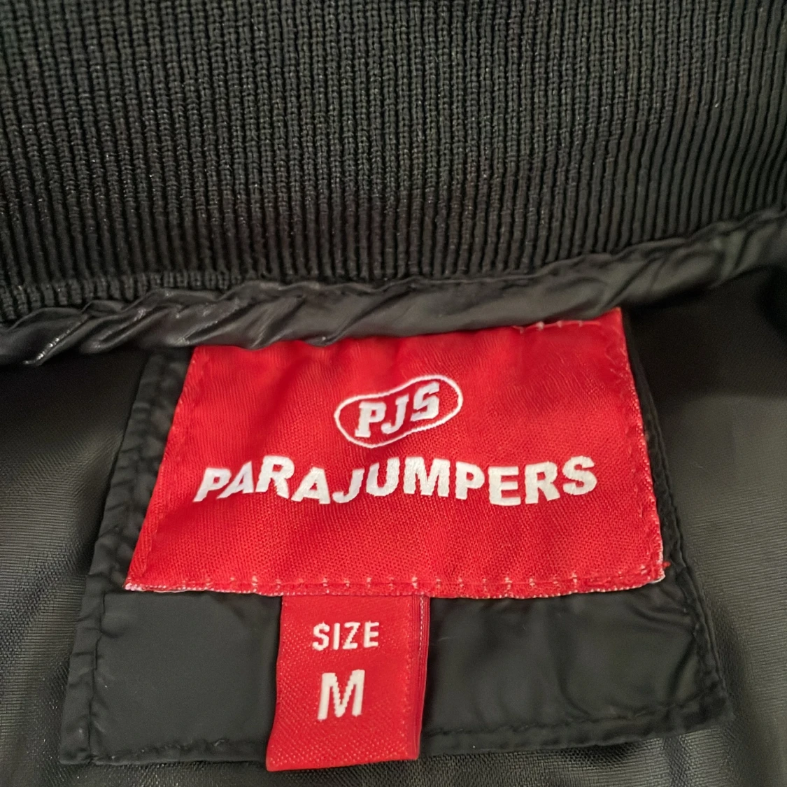Svart dunväst från Parajumpers M - 3