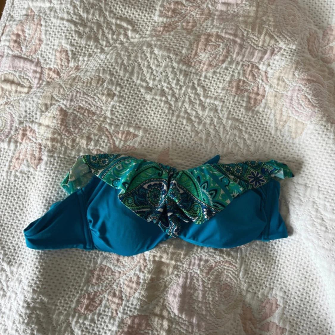 Turkos bikiniöverdel från Tezenis