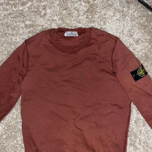 Stone island tröja - Schysst stone island tröja i rött