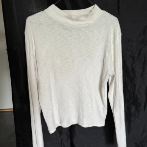 Långärmad vit tröja med krage - Fint skick✨ 