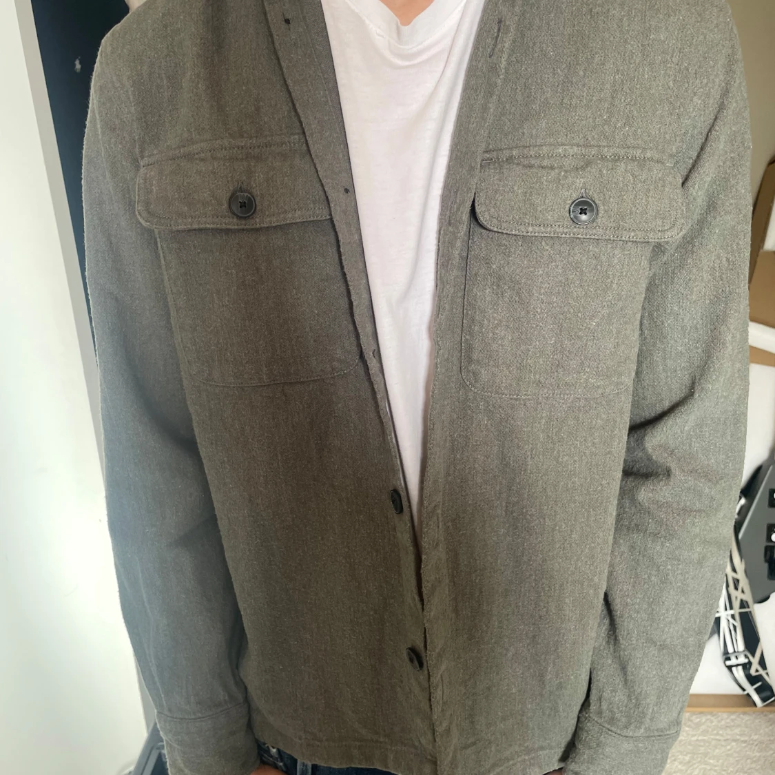 Grå grön overshirt från Jack & Jones - 1