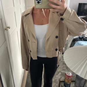 Jacka - Suuperfin jacka, endast använd 1 gång!!