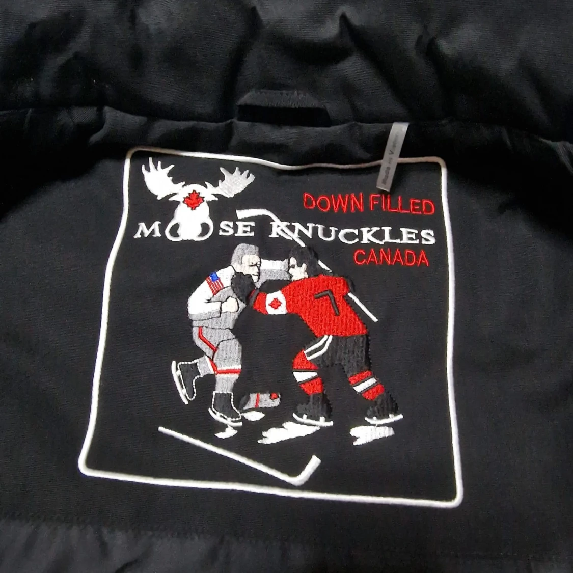 Svart dunväst från Moose Knuckles - 3