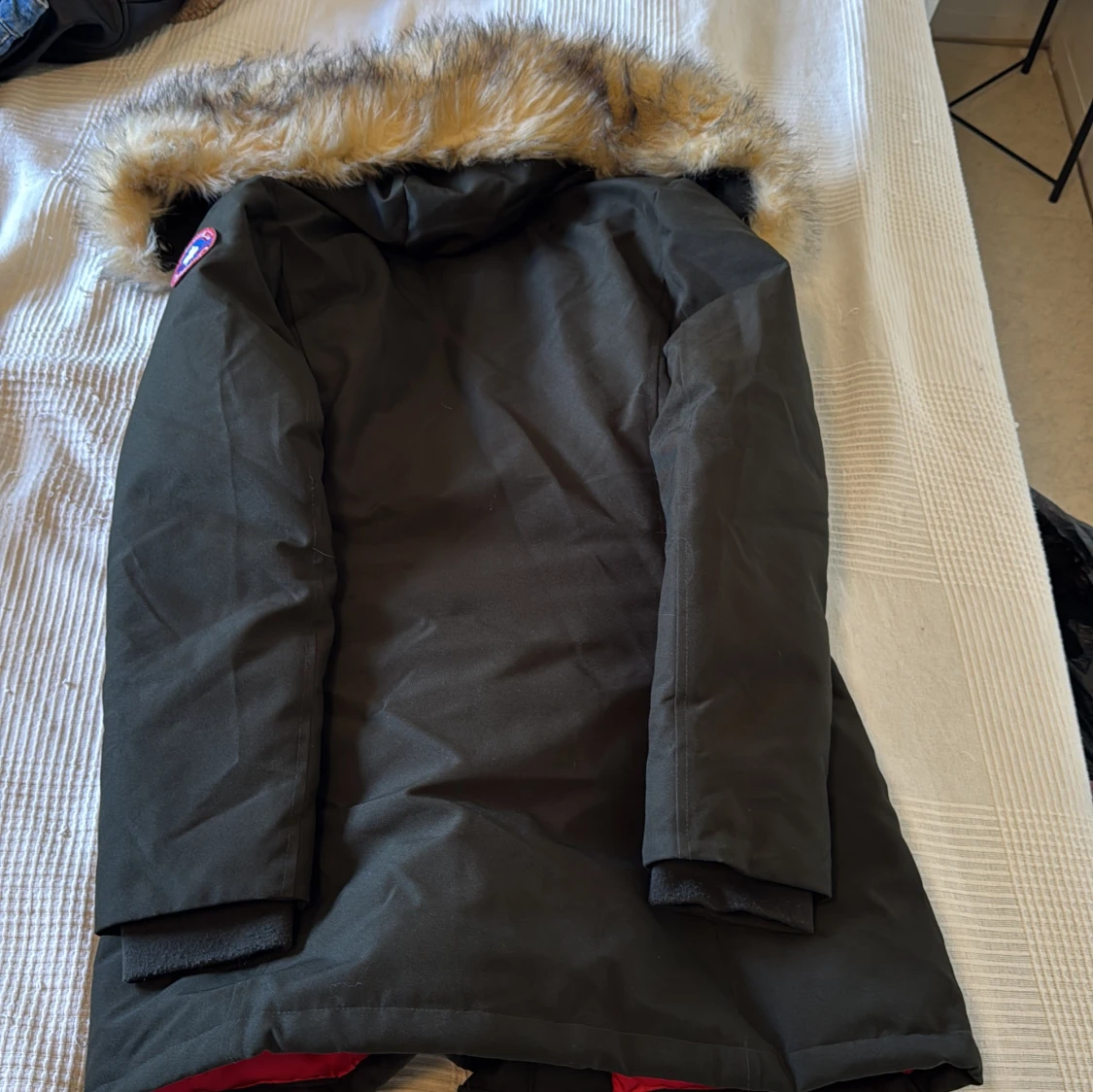 Svart parkasjacka med fuskpäls från Subprime - 1