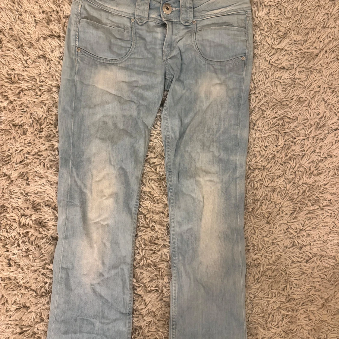 Ljusblåa bootcut jeans - 1