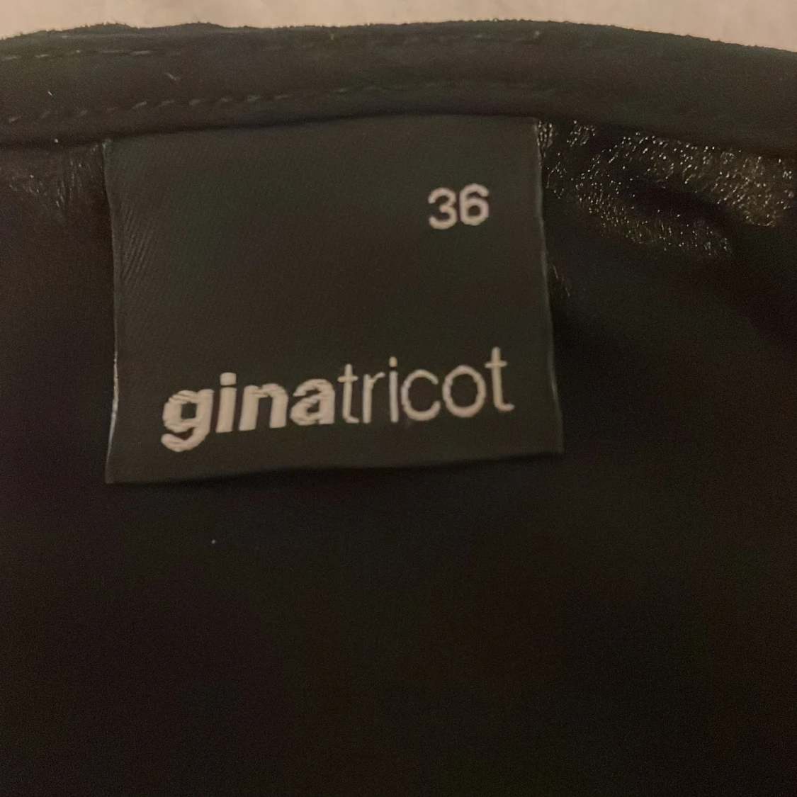 Svart blus med vida ärmar Gina Tricot - 2