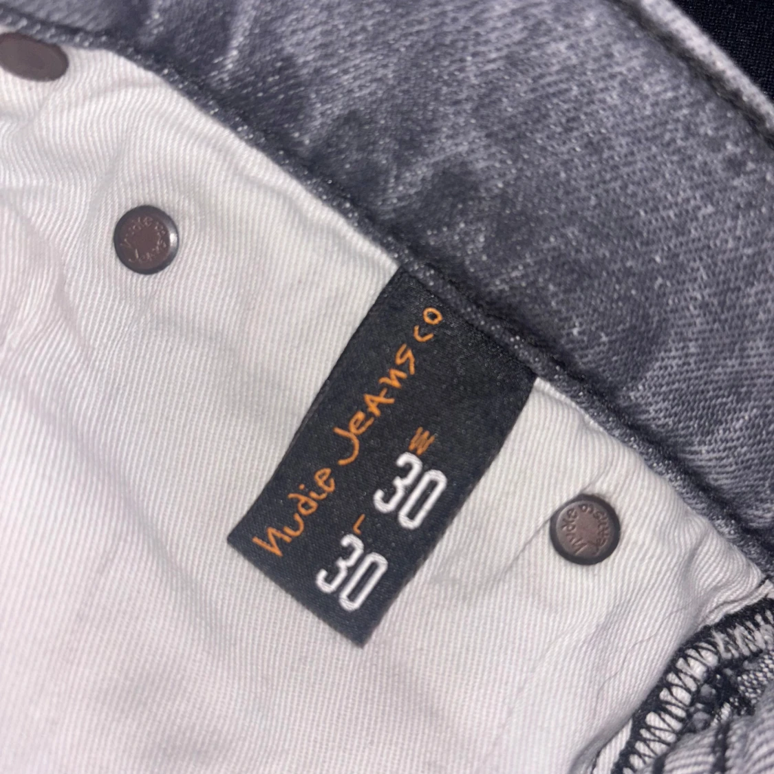 Grå Lean Dean jeans från Nudie Jeans - 3