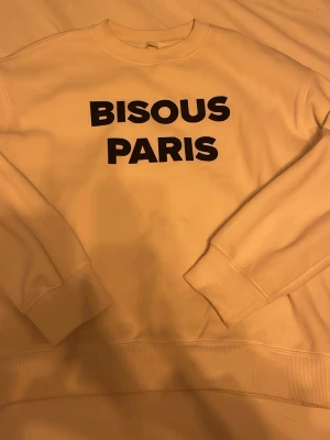 Tröja med text - Super fin tröja med text