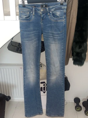Ltb Valerie jeans  - Jätte snygga basic ltb jeans. Låg midjade. Bra skick.💕💕