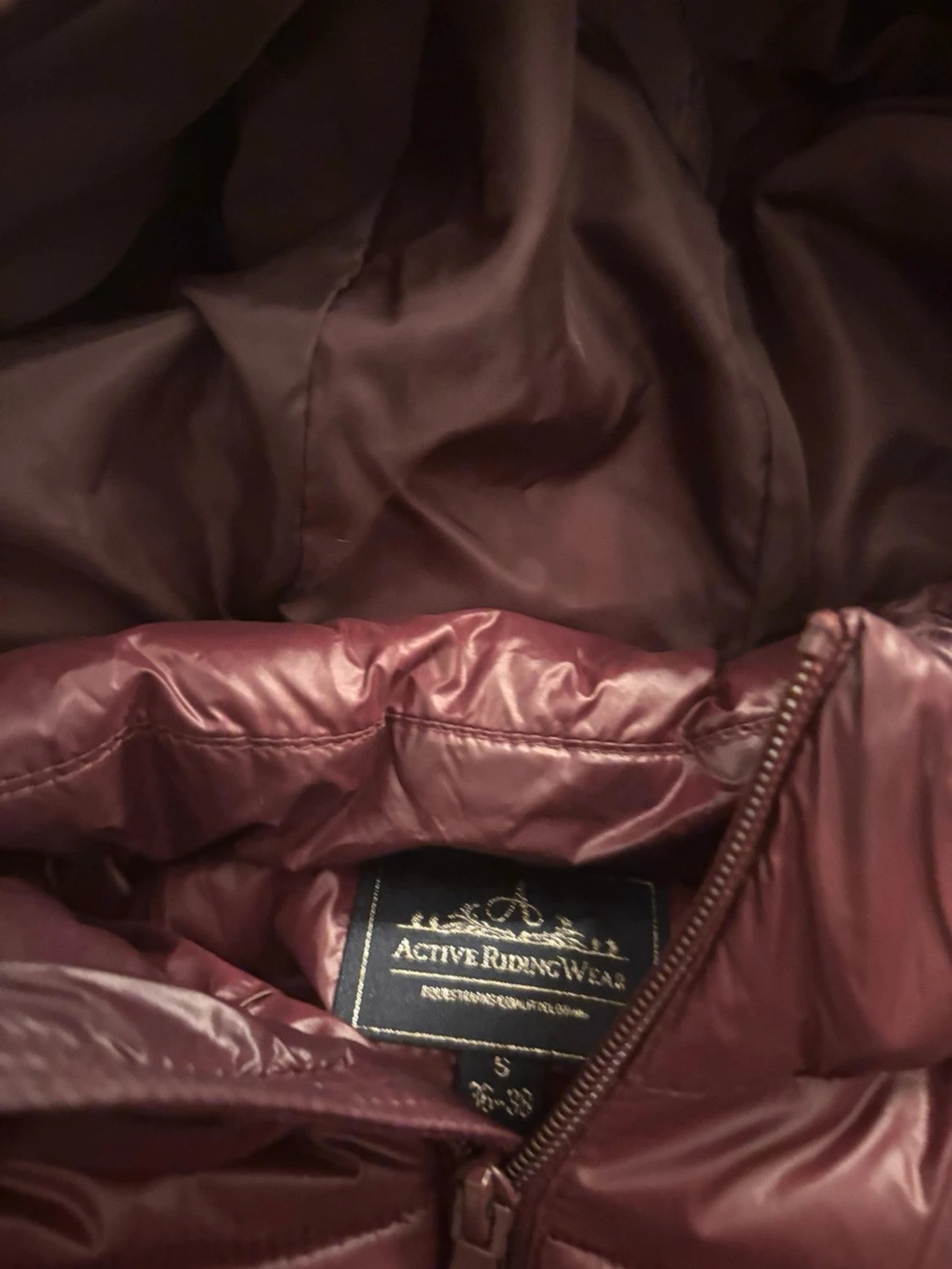 glansig vinterjacka röd stl S - 1