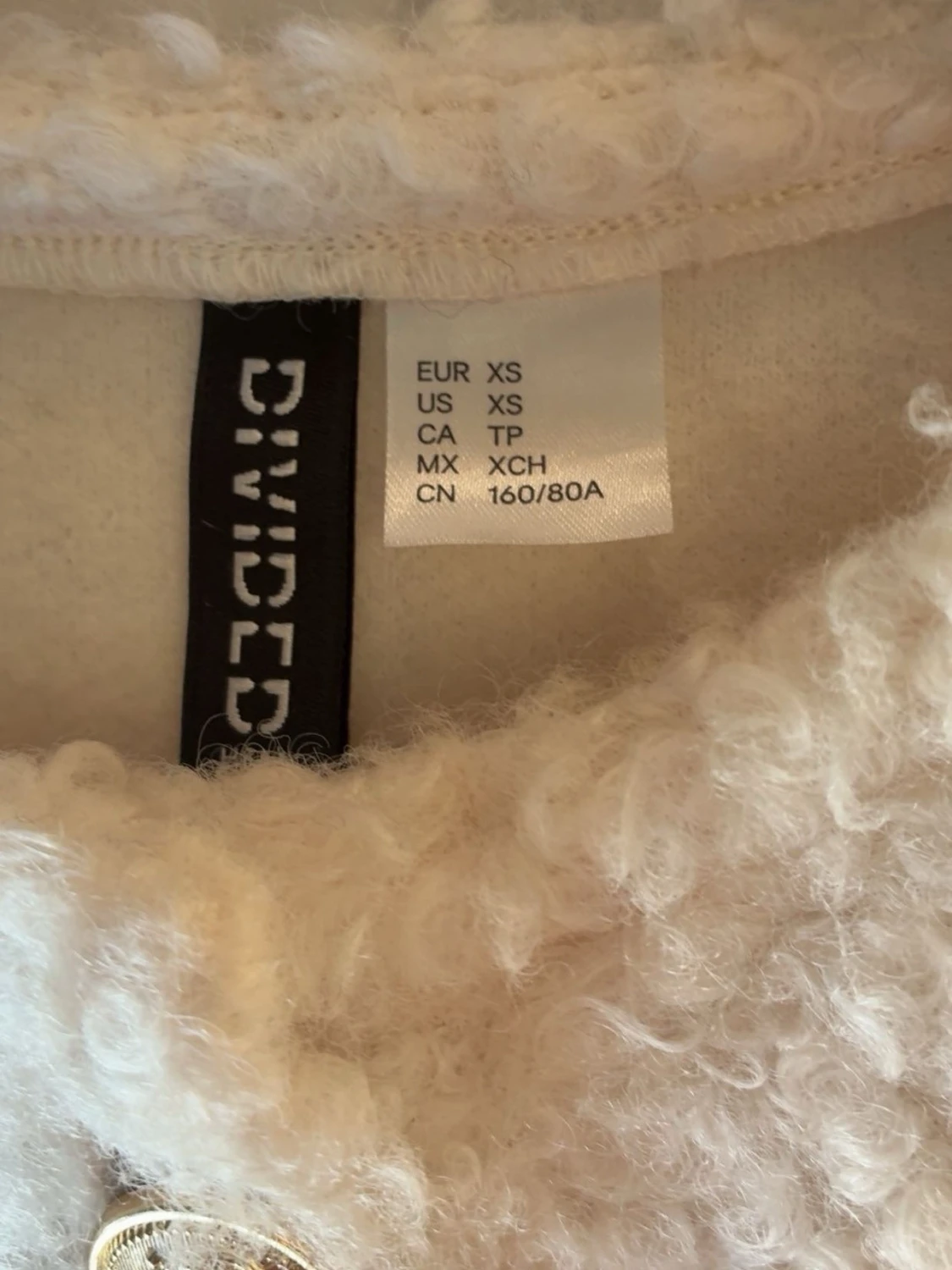 Vit teddyjacka från Divided XS - 1