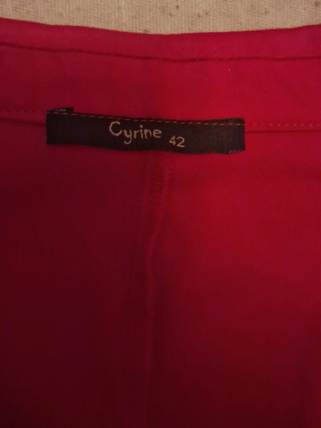 Röd kavaj från Cyrine, storlek 42 - 1