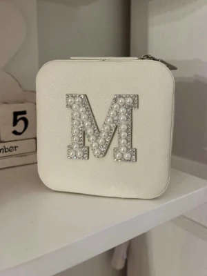 Smyckesskrin  - Gulligt Smyckesskrin 