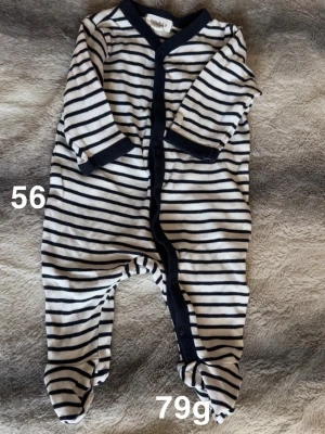 Newbie pyjamas - Fint använt skick. Storlek 56