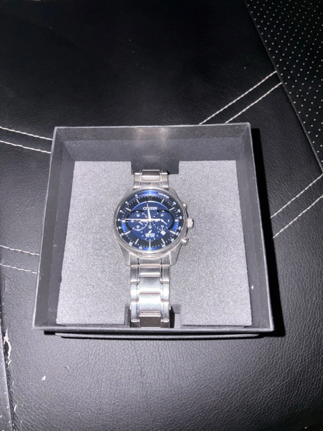 The Citizen klocka. Marinblå