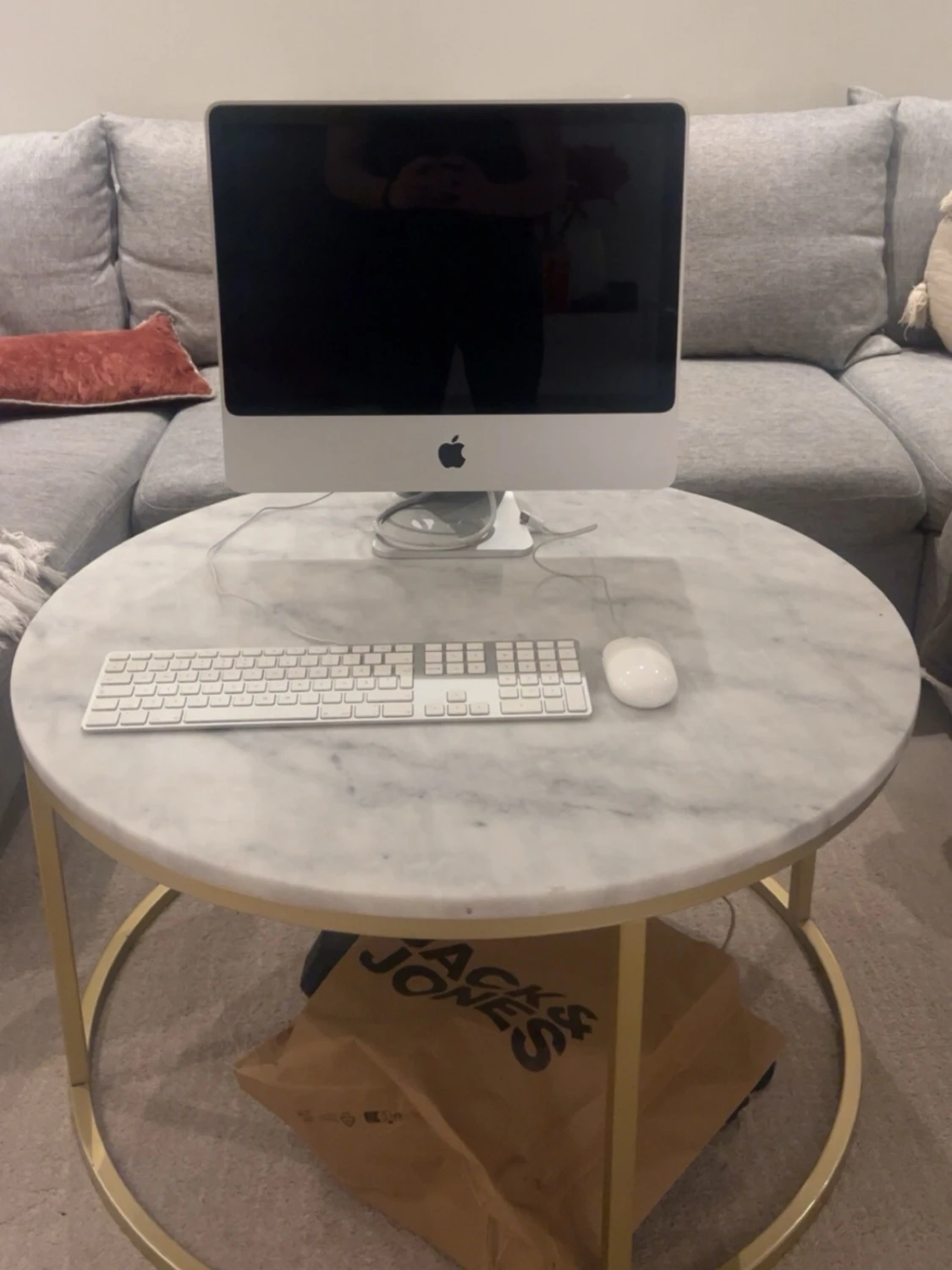 Apple iMac 21.5" (tidigare modell)