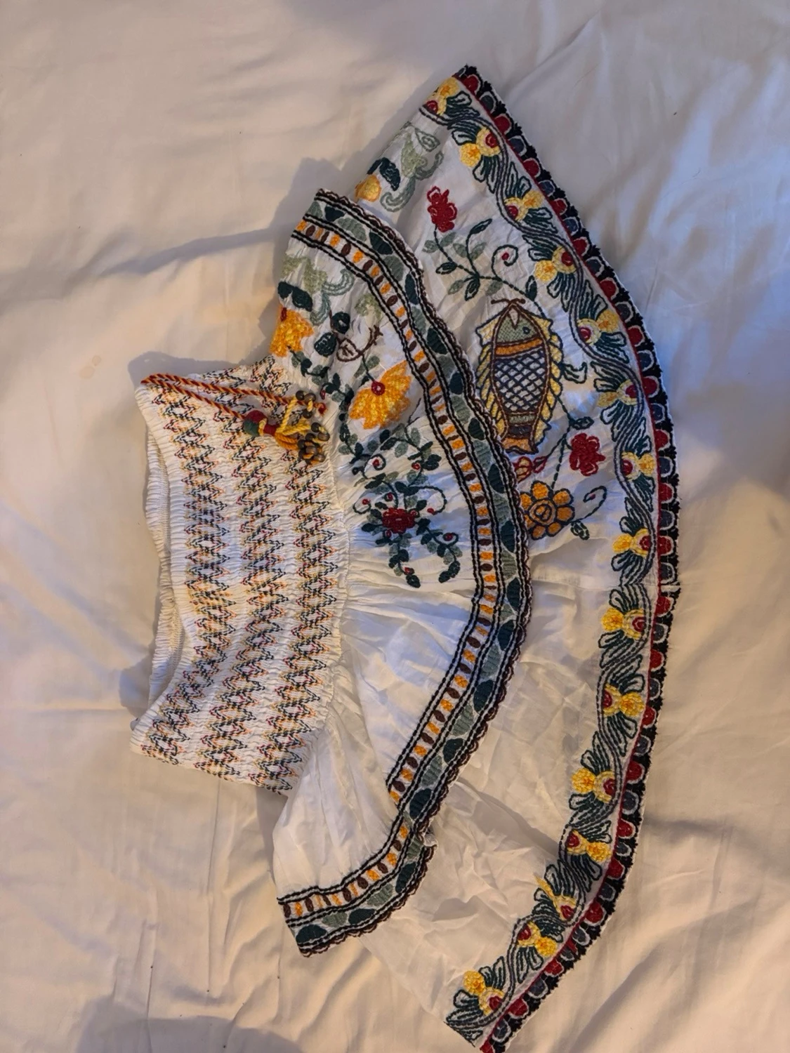 Vit broderad kortkjol från Zara - 4