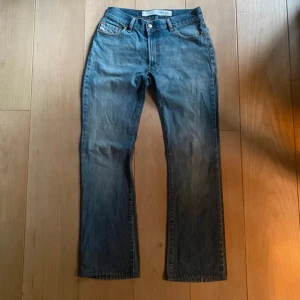 Diesel bootcut jeans - Ett par feta diesel jeans. W30 och L32. Pris är inte hugget i sten