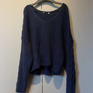Tröja - Säljer en jättefin tröja i nyskick, perfekt nu när det börjar bli kallt💗
