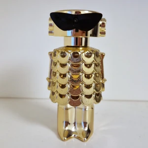 Paco Rabanne Fame Intense - Har tyvärr ej kvar kartong. Självklart äkta, köptes för 1100kr för nån vecka sen. Mängd enl bild 2.