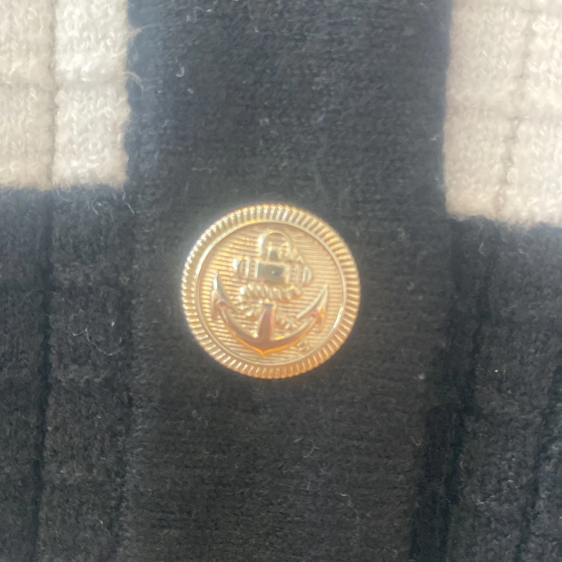 Randig kofta från Amisu med gulddetaljer - 1