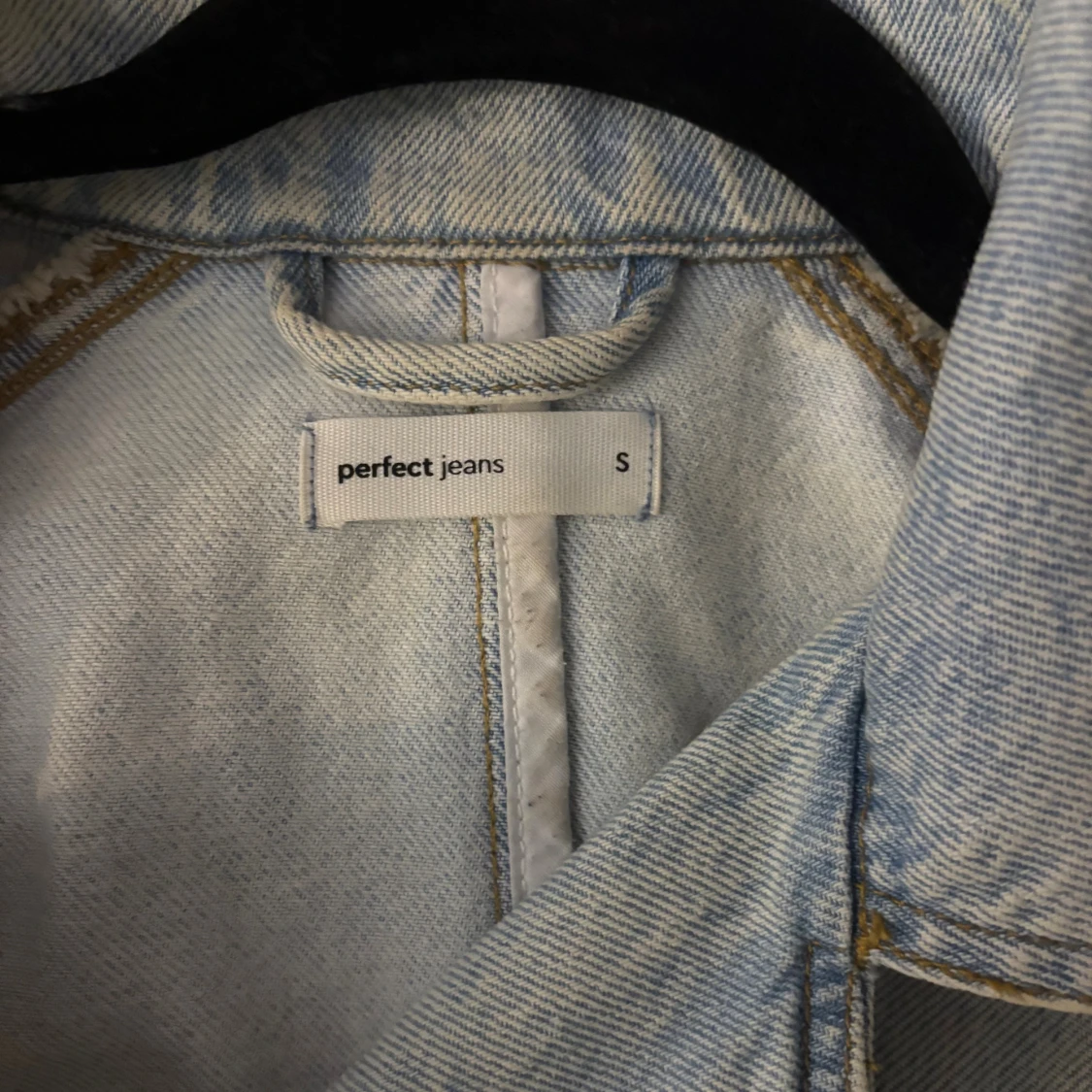 Ljusblå jeansjacka - 2