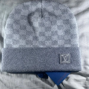 Grå mössa  - Grå mössa skriv vid frågor eller intresse 