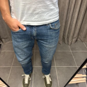 Tiger of Sweden jeans - Ett par riktigt snygga tiger of Sweden Jeans i en supersnygg tvätt | Strl 30/30 | Jeansen är i ett mycket bra skick 