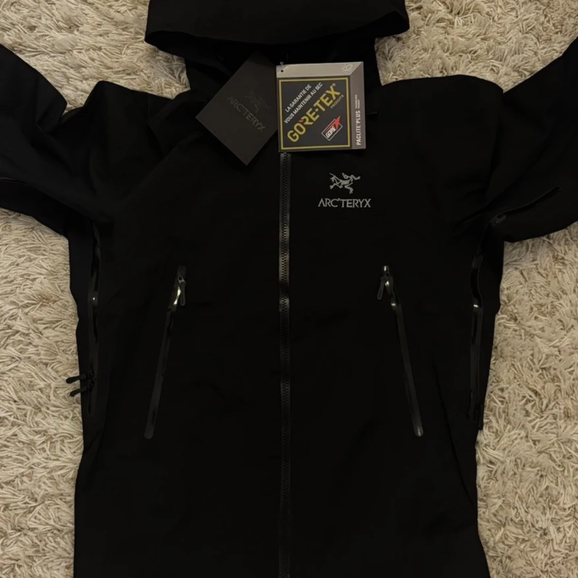 Svart Arc'teryx Gore-Tex vindjacka S - 3