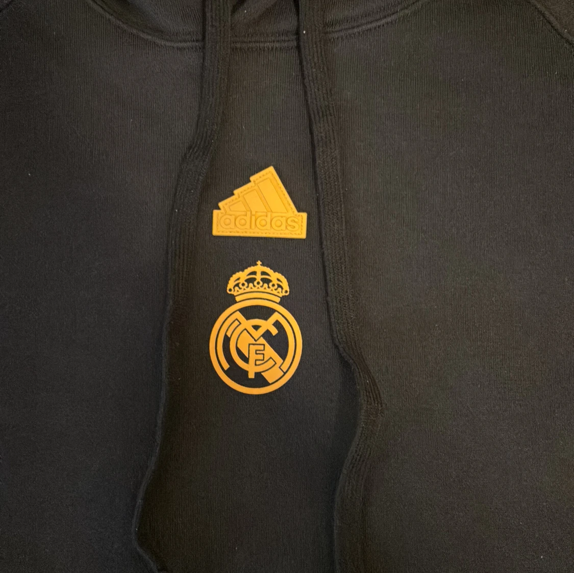 Svart Real Madrid hoodie från Adidas - 1
