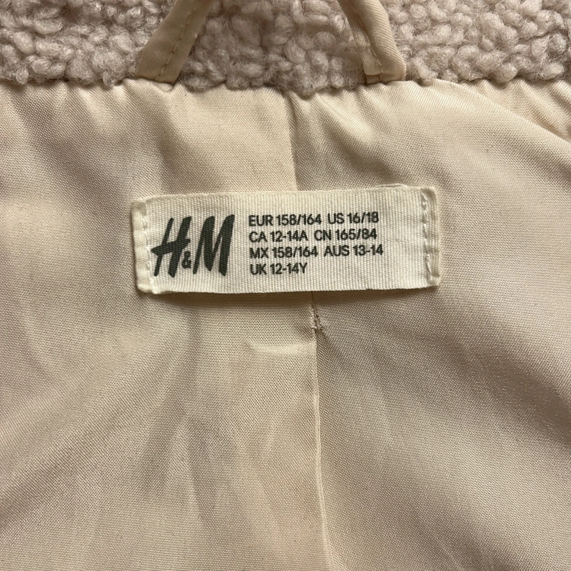 Beige teddyjacka från H&M - 2
