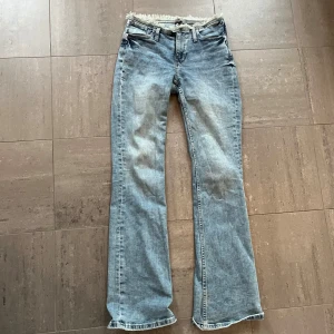 Coola bootcut jeans - Jättecool bootcut jeans från hm!