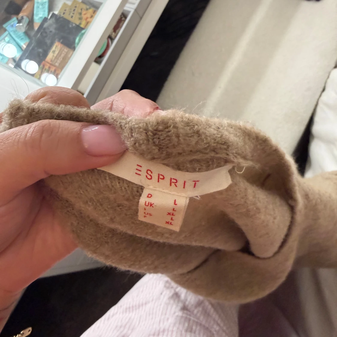 Brun stickad tröja med rund hals - 4