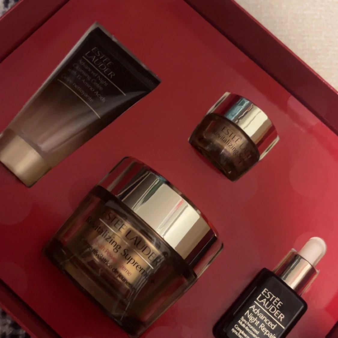 Estée Lauder hudvårdskit med lyxiga ikrämer - 1