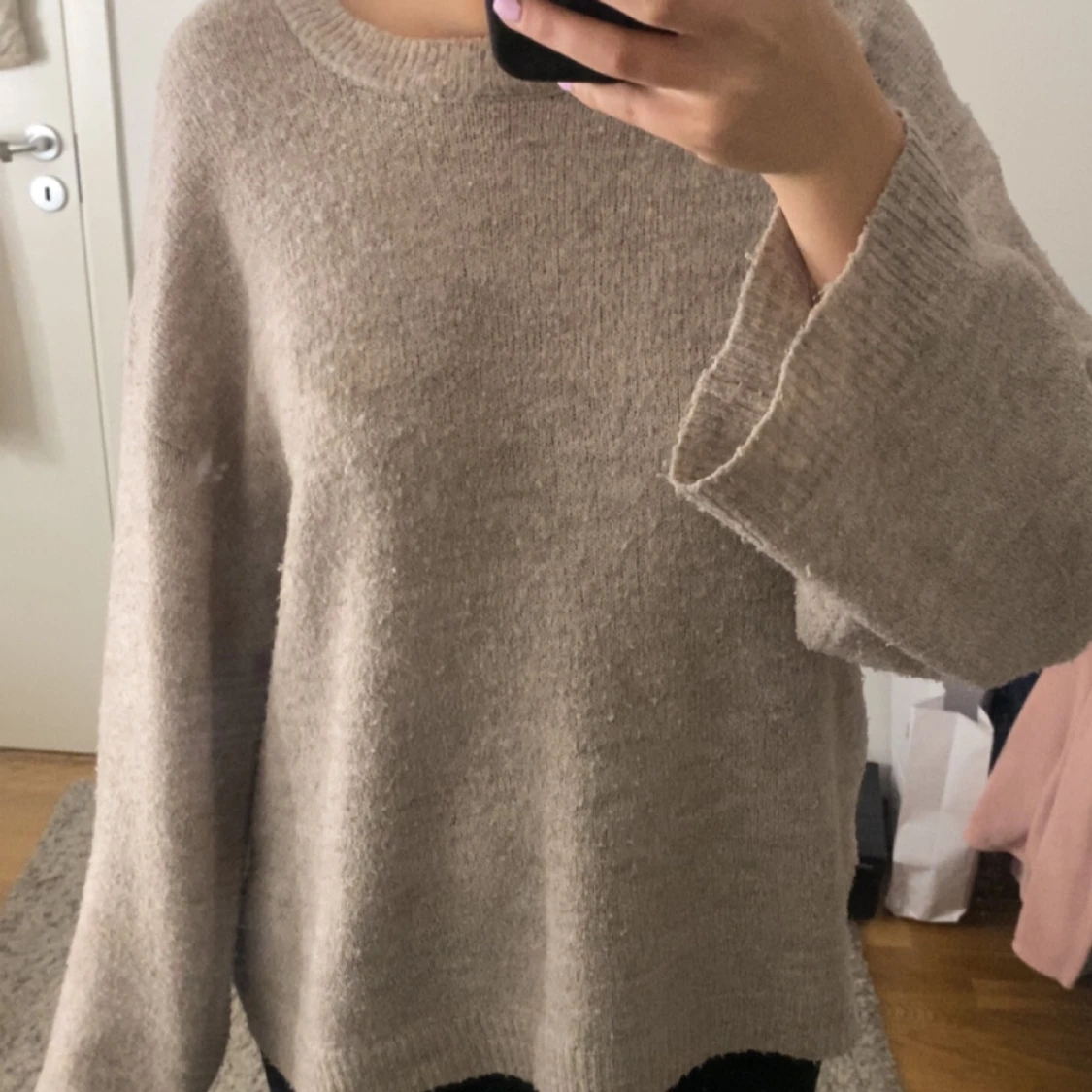 Beige stickad tröja