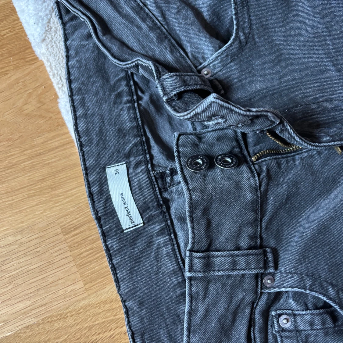 Utsvängda jeans GinaTricot - 2