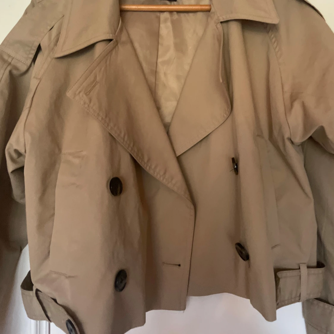 Croppad trenchcoat från Pull&Bear - 4