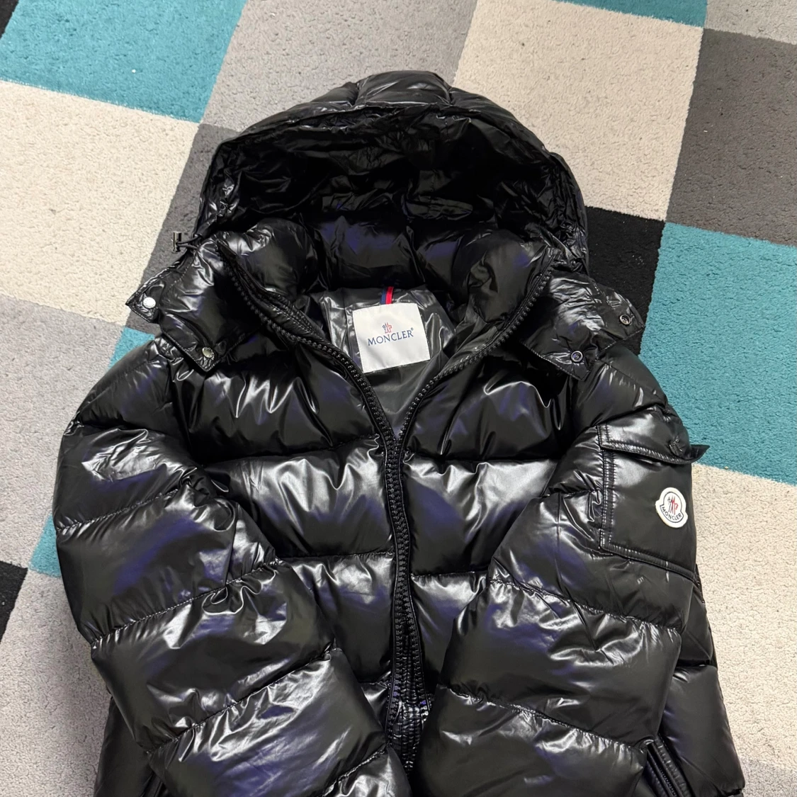 Svart pufferjacka från Moncler