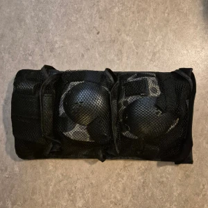 Inlinesskydd/Knäskydd - Inlinesskydd/Knäskydd