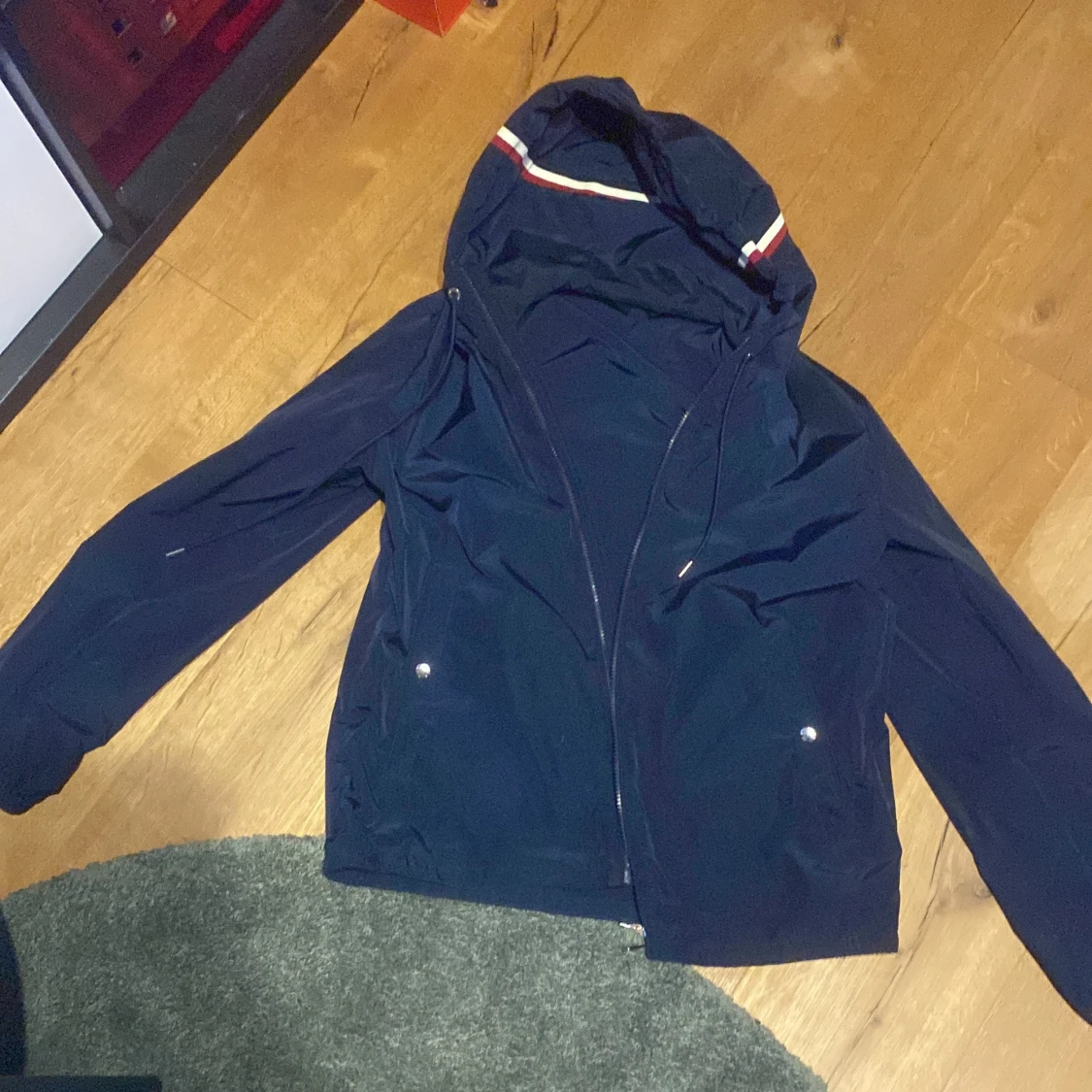 Marinblå vindjacka från Moncler - 1