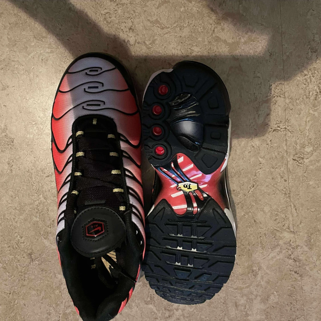 Nike Air Max Plus TN rosa och svarta - 1