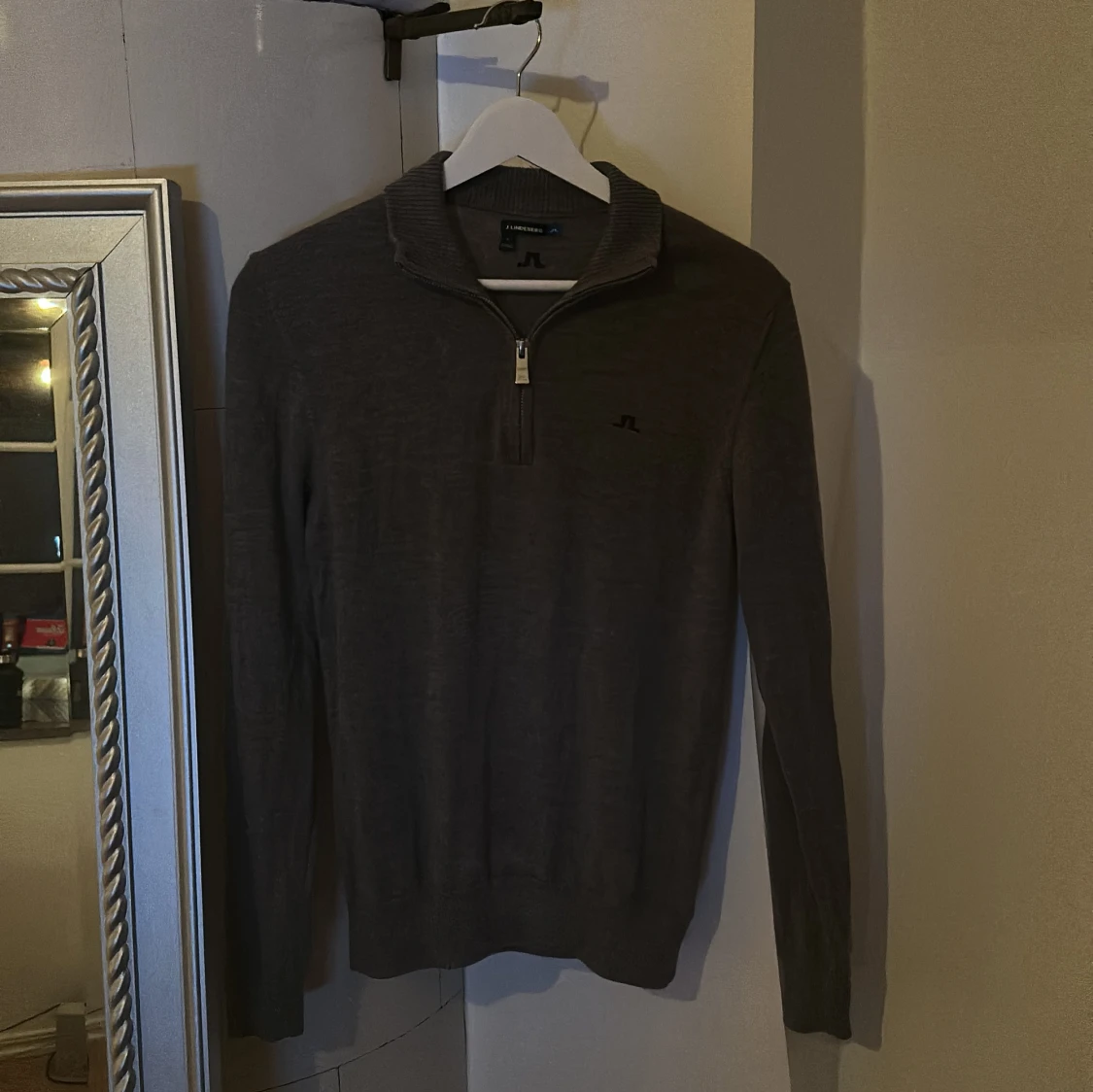 Mörkgrå merinoulltröja J.Lindeberg