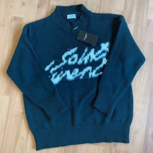 Saint Lauren (size M) - Den var för stor för mig och jag fick den av min vän utan kvitto så jag kunde inte lämna tillbaka den