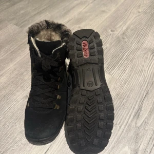 Vinter skor  - Super snygga skor nästan helt oanvända 🫶