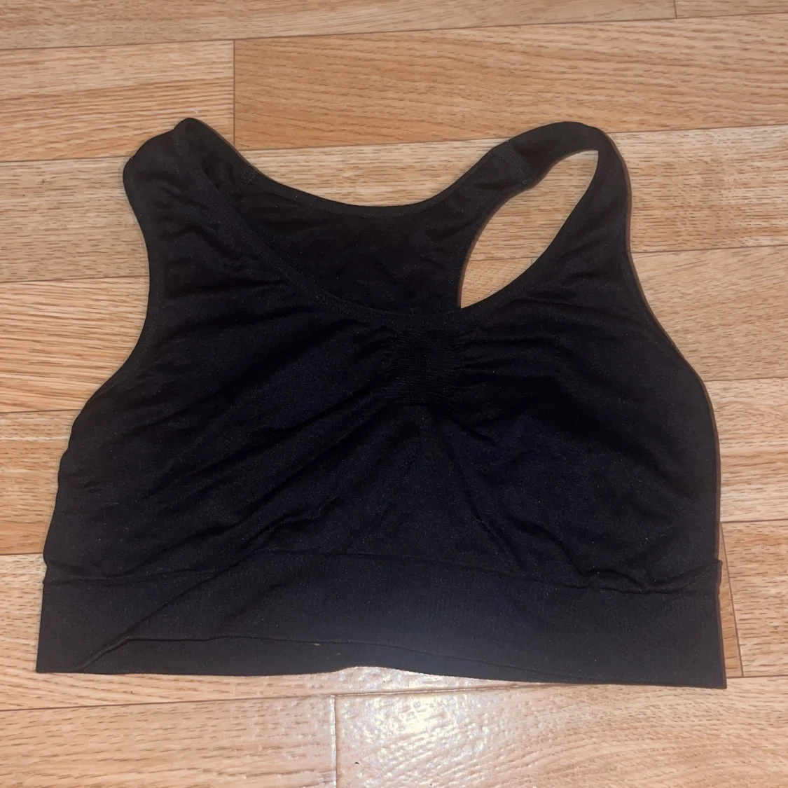 Svart sportig linnetopp från In Motion