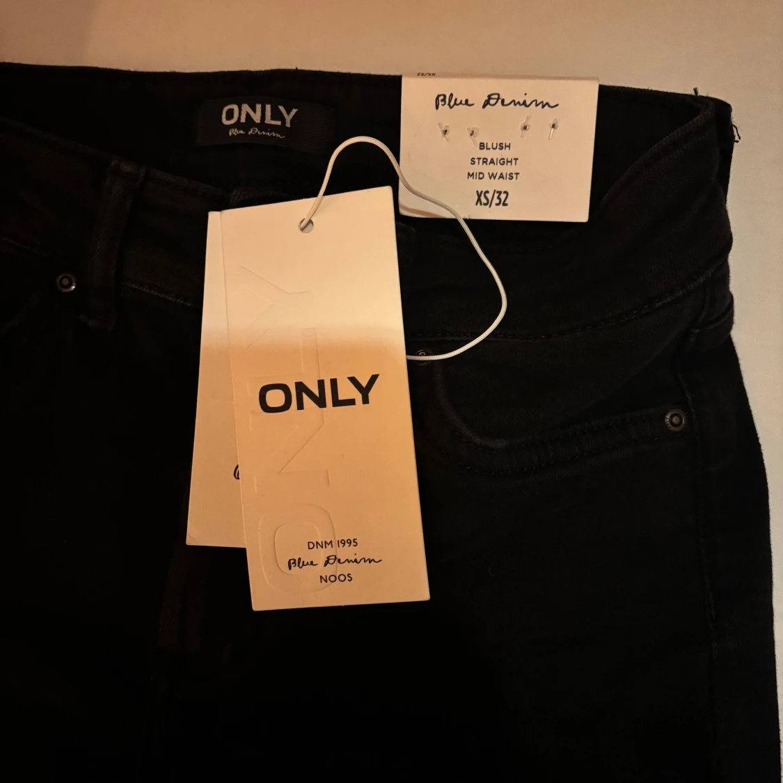Svarta straight jeans från ONLY XS - 4