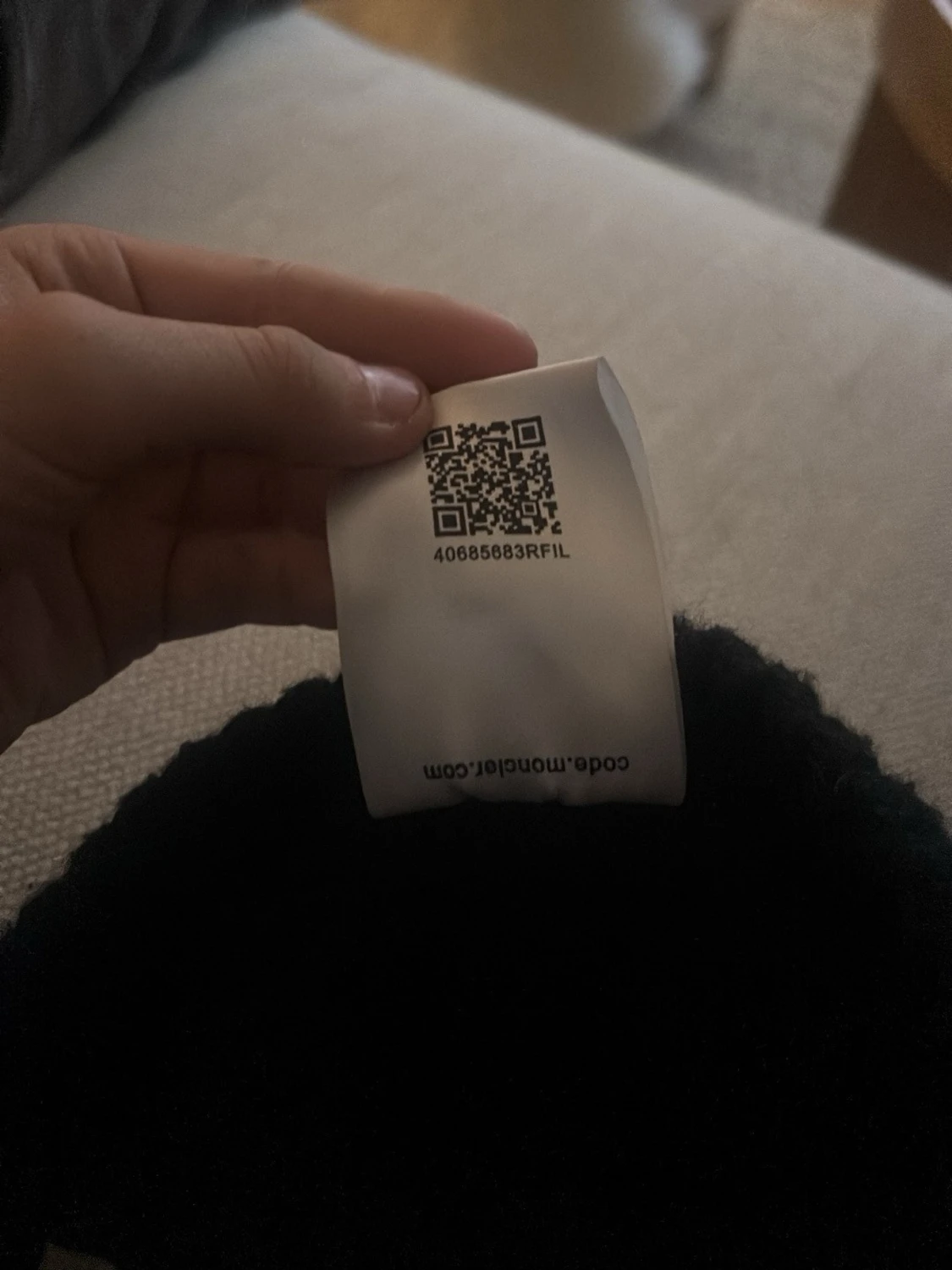 Svart Moncler mössa med logga - 2