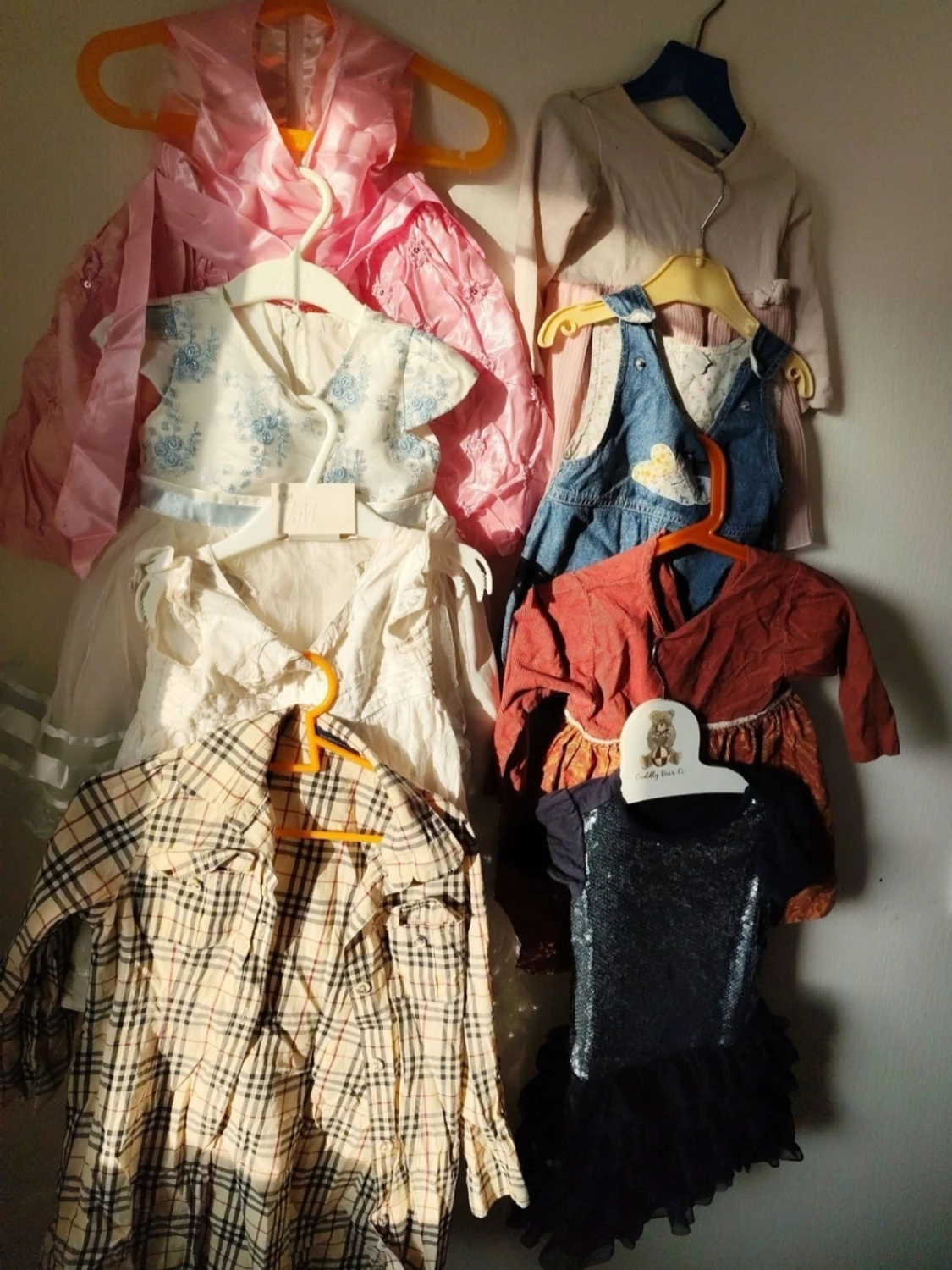 Mix av korta klänningar i olika färger 74/80 - 3