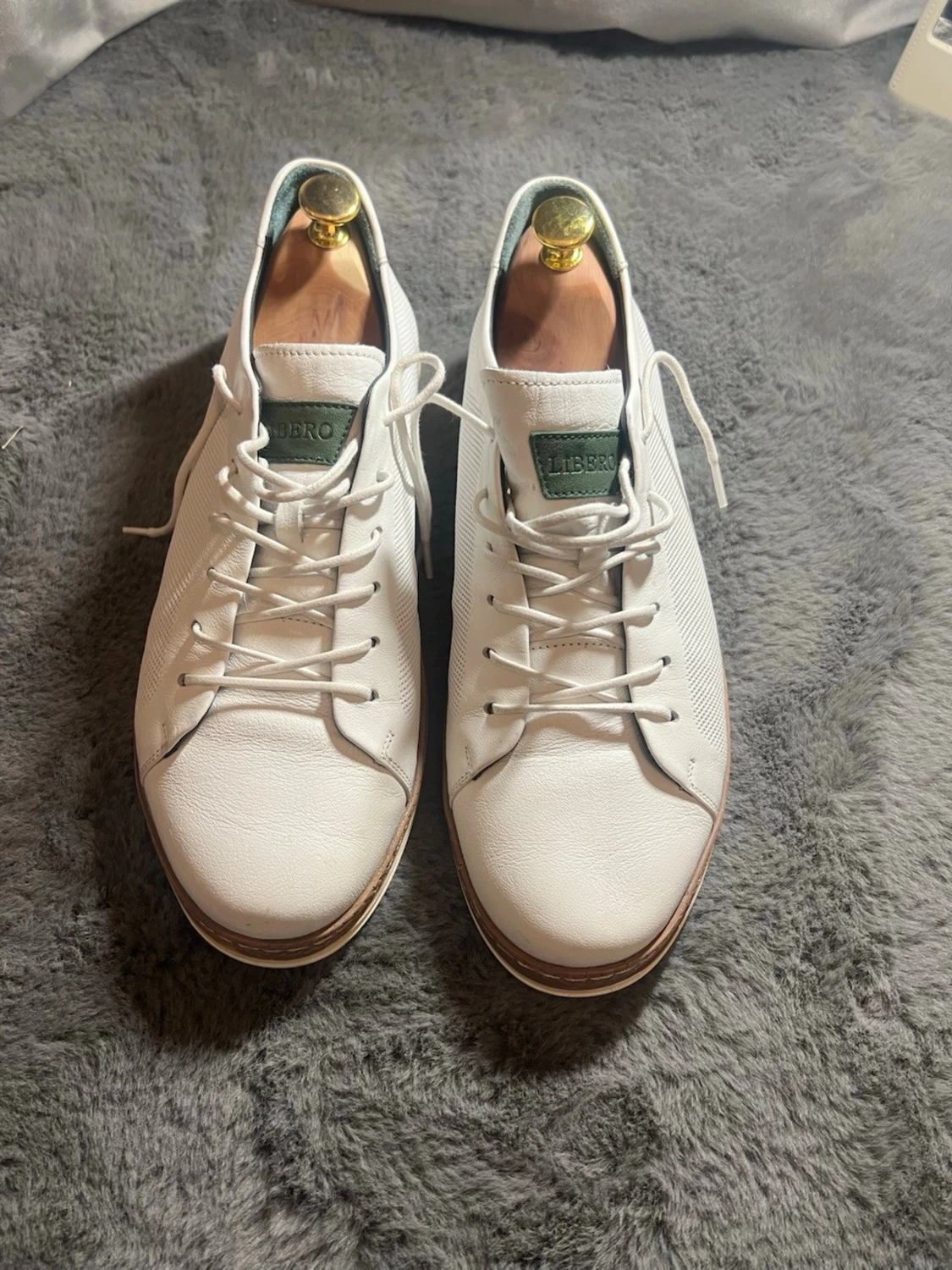 Vita sneakers med gröna detaljer - 3